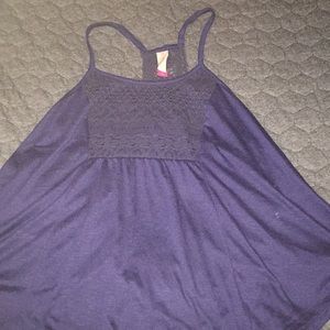 Medium navy flowy tank top
